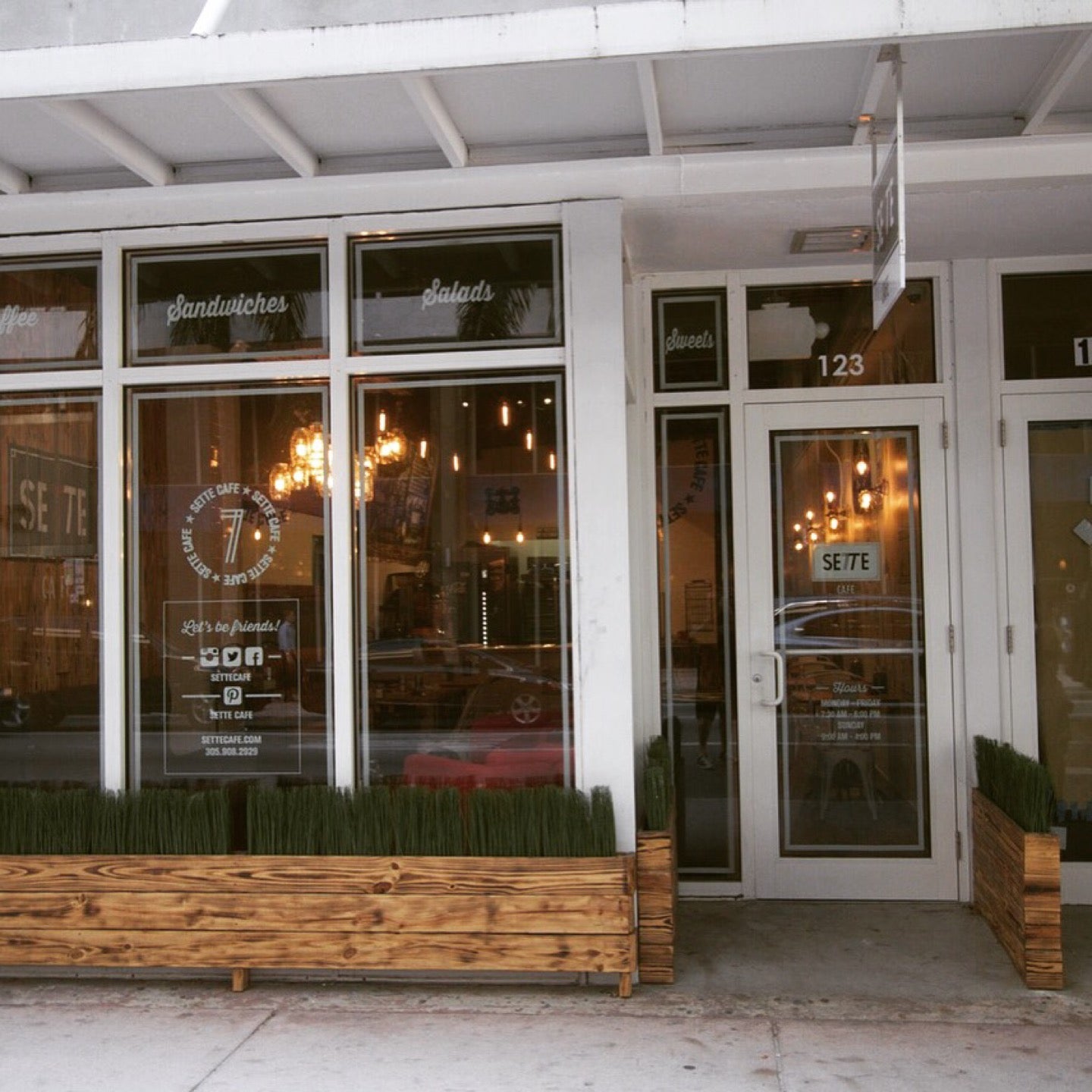 Sette Cafe, a cafe in Miami