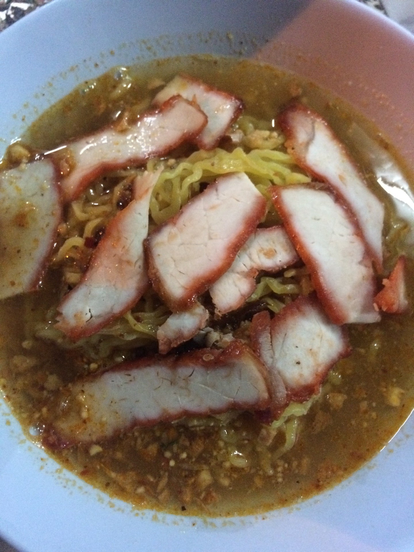 ชุนฮั้ว บะหมี่เกี๊ยว สามแยกปักธงชัย