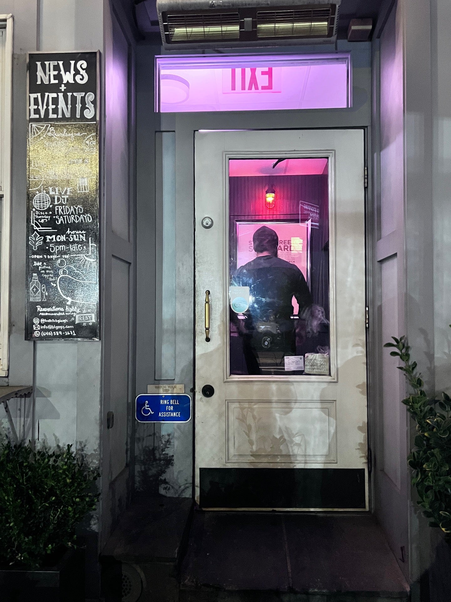 Bathtub Gin bar in New York