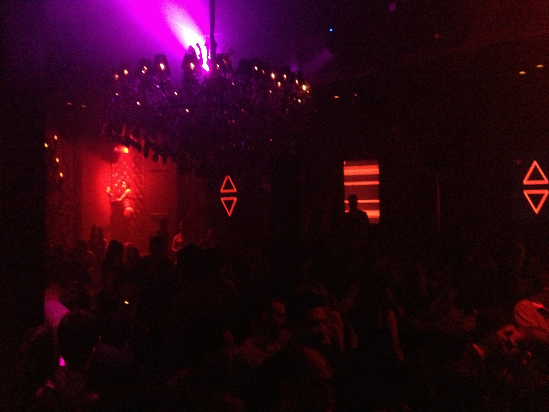 AV Nightclub cover photo