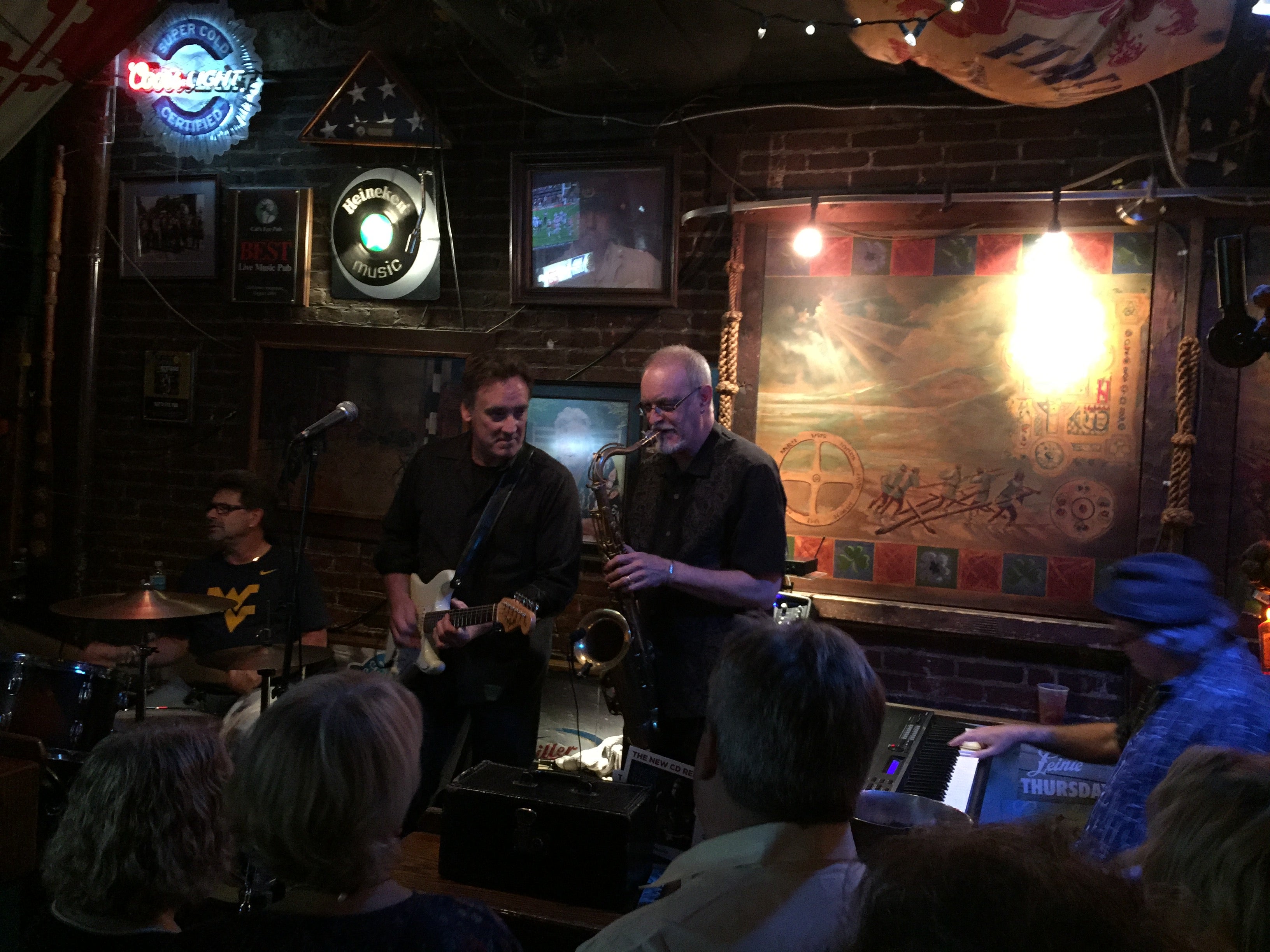 Cat's Eye Pub 1730 Thames St Baltimore