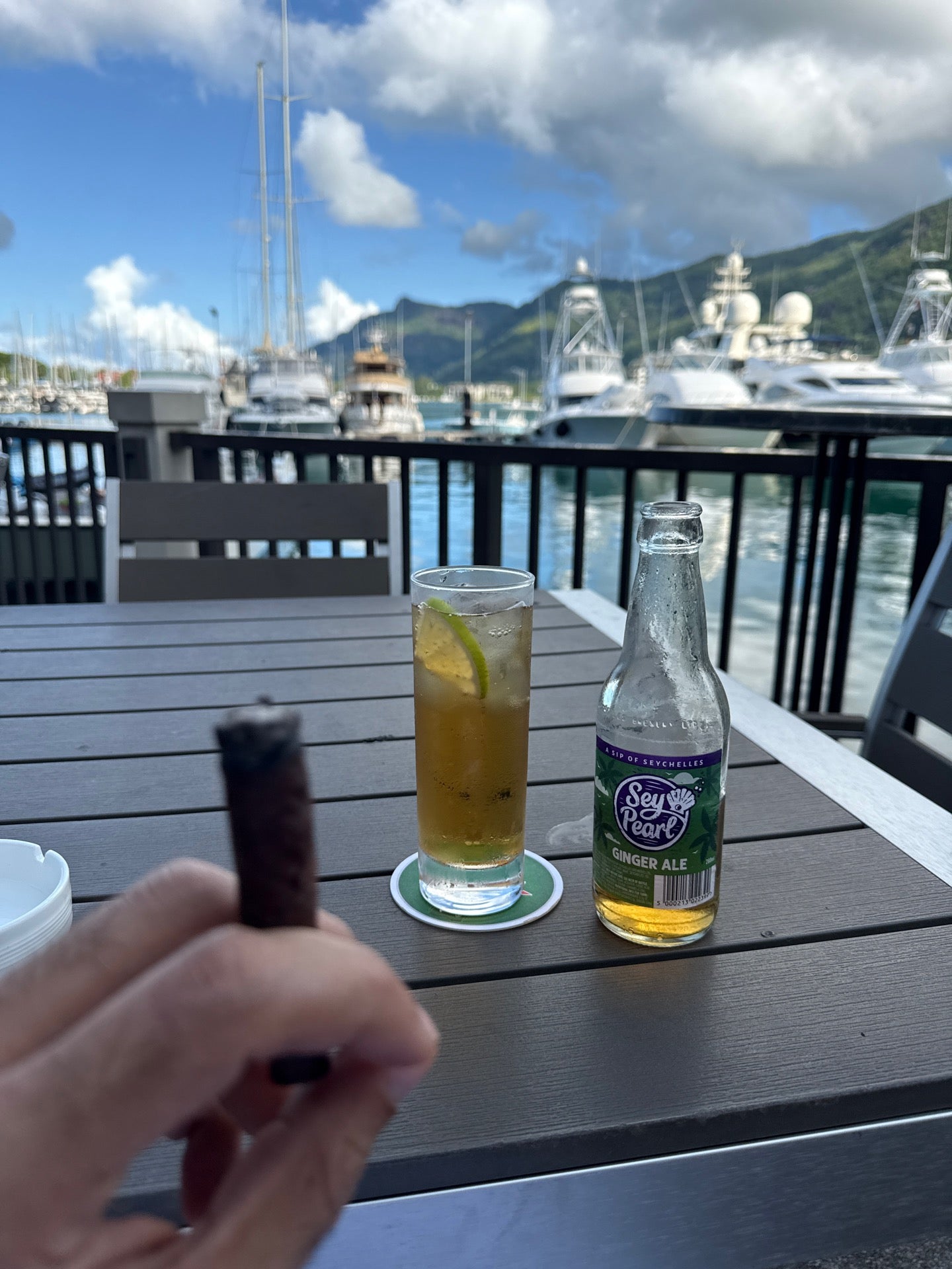 The Boardwalk Bar and Grill 이미지