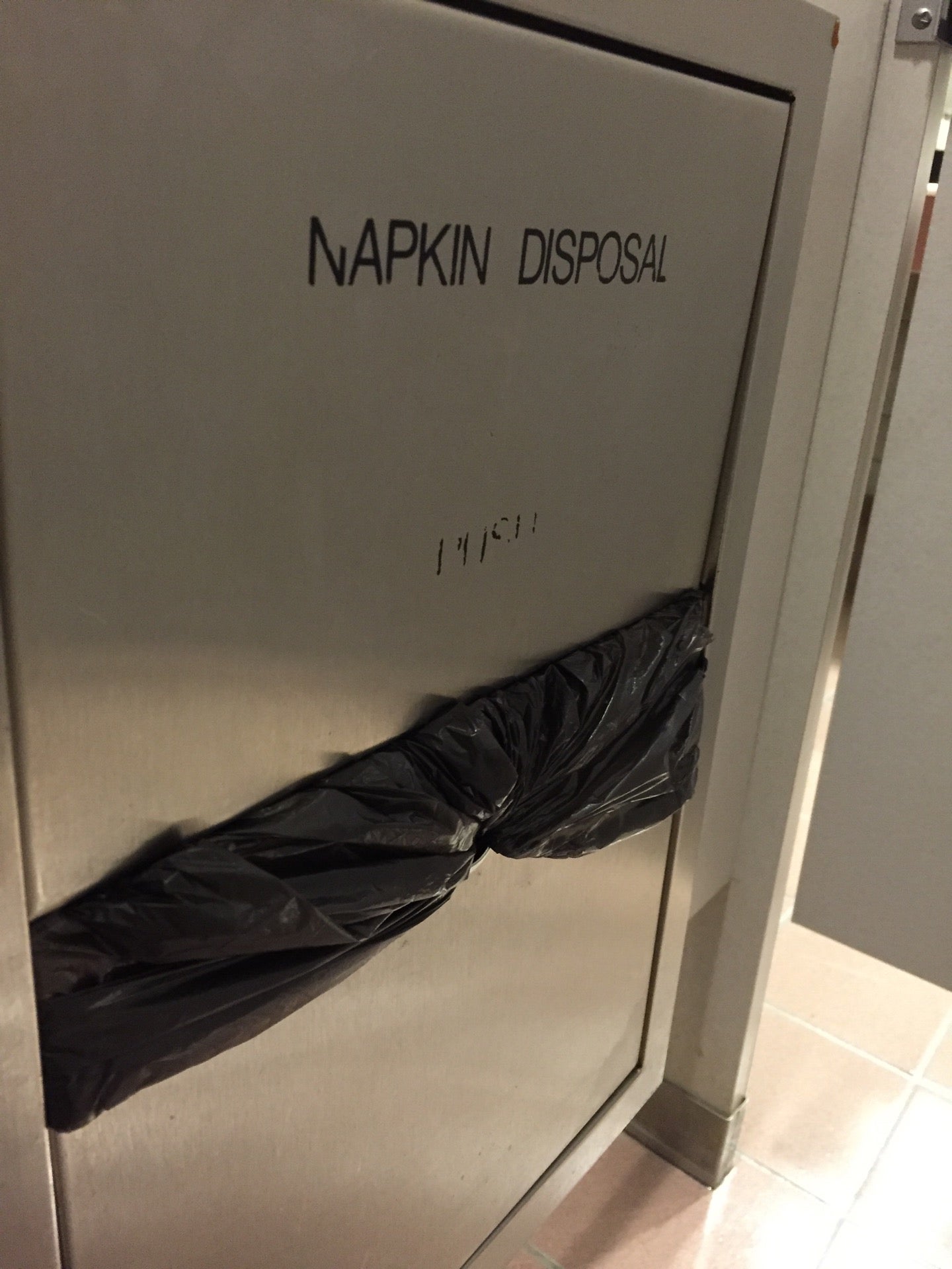 Dillard'S Women'S Bathroom East