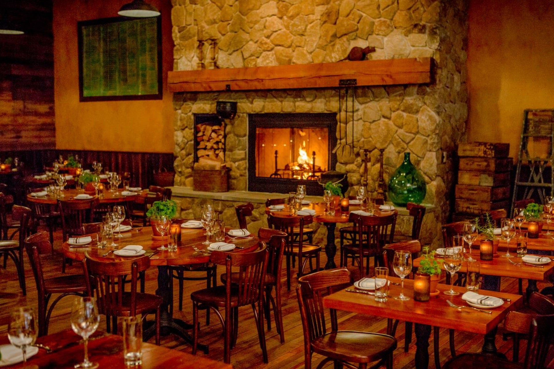 Capo Restaurant & Supper Club