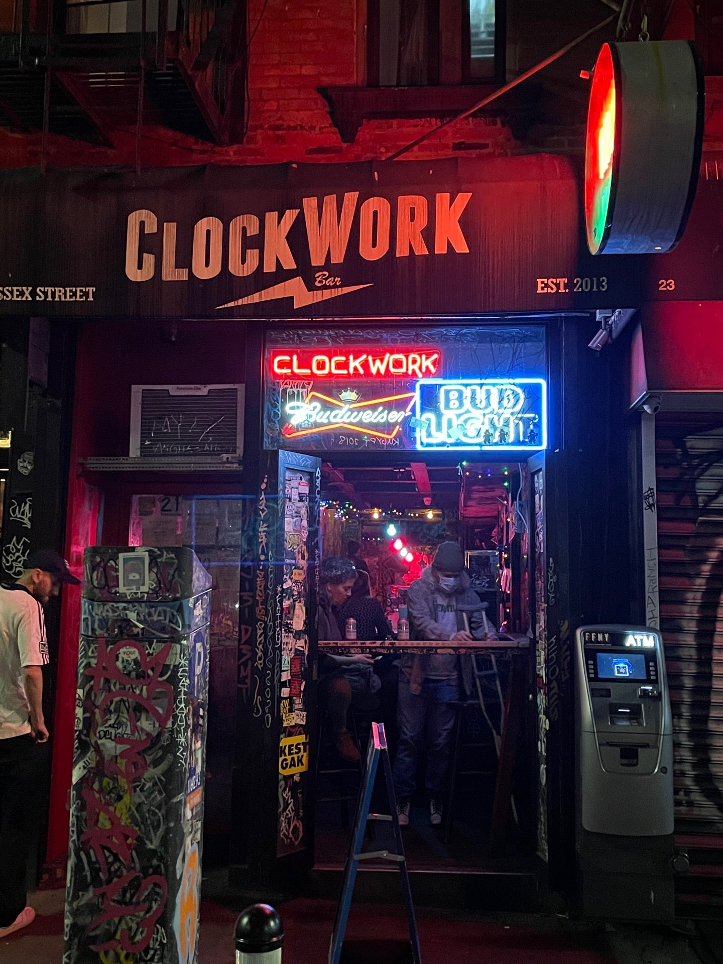 Clockwork Bar, a bar in New York