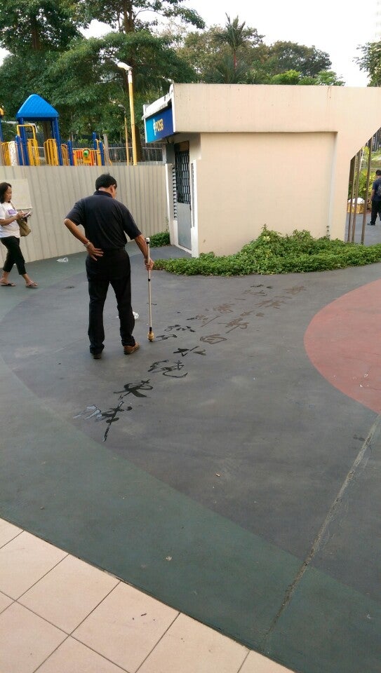 Empress Road Market & Food Centre 7 Empress Rd. Singapore