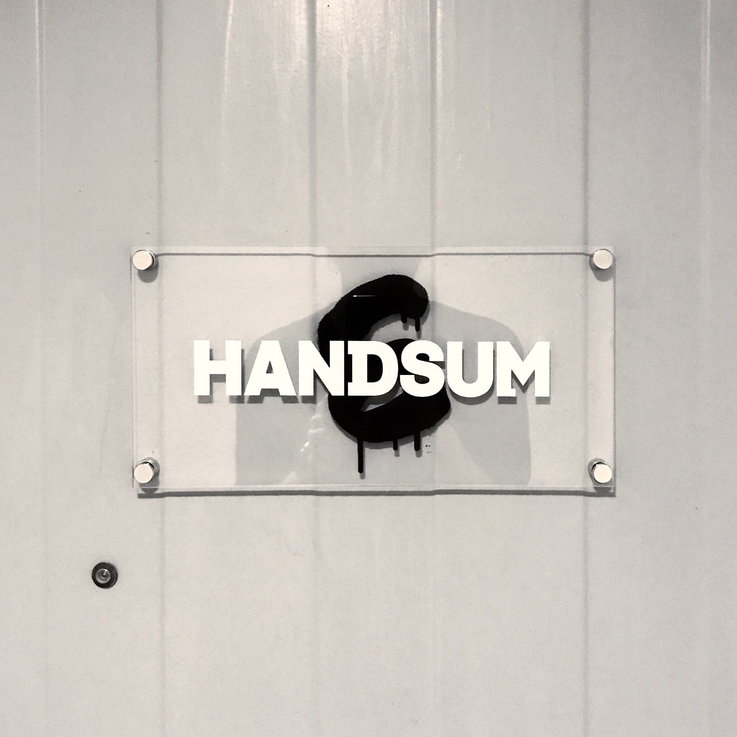 Handsum Inc
