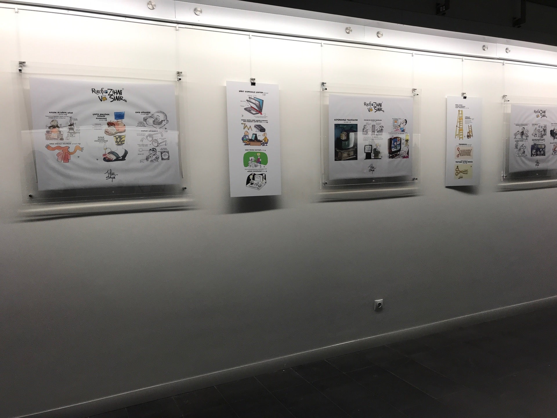 İtü Rektörlüğü Porof. Zihni Sinir Sergisi