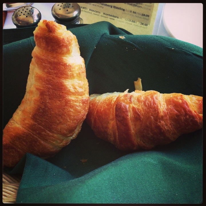 Crumpets Restaurant & Bakery 3920 Harry Wurzbach Rd San Antonio