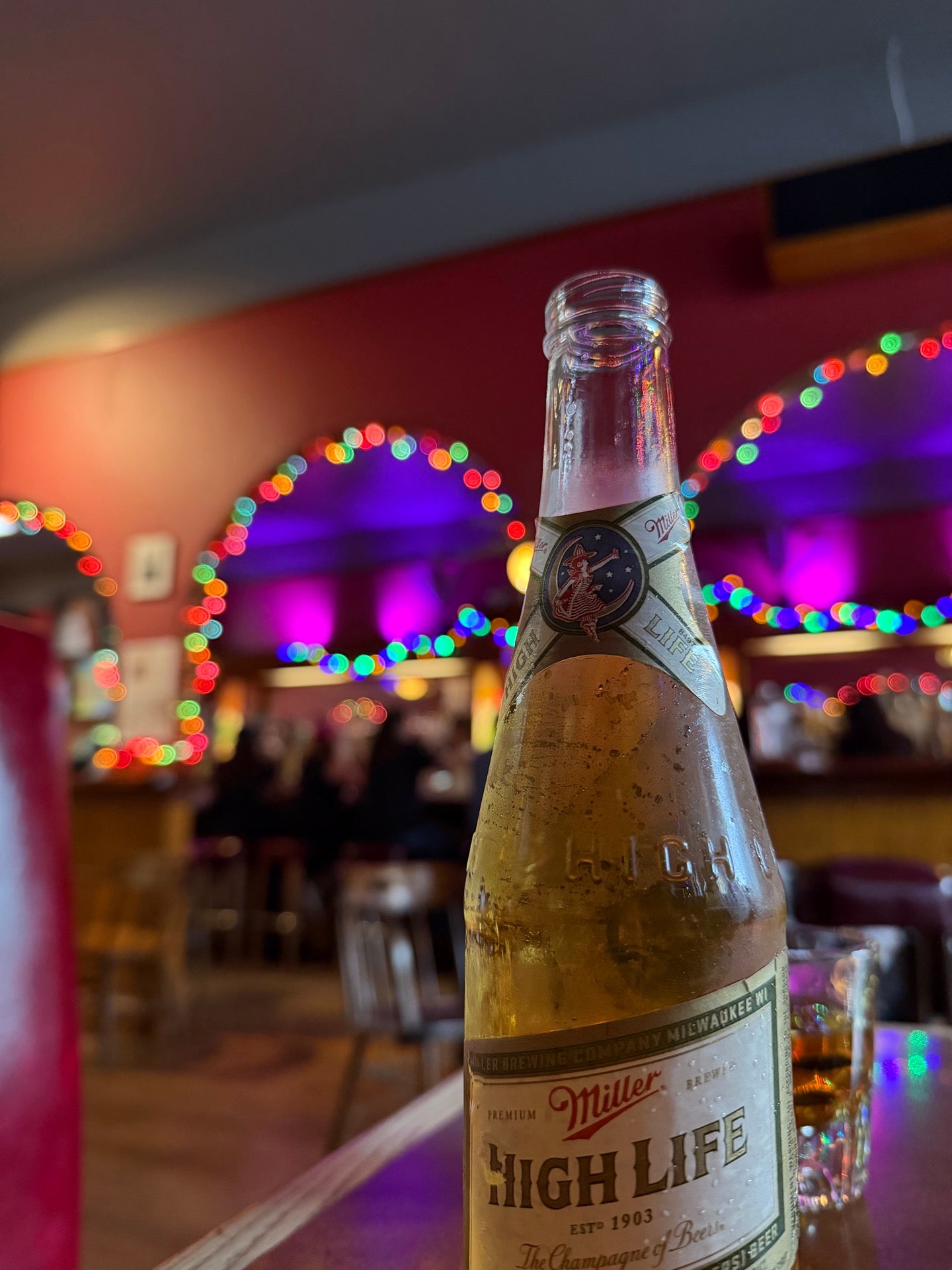 The Gold Cane, a bars