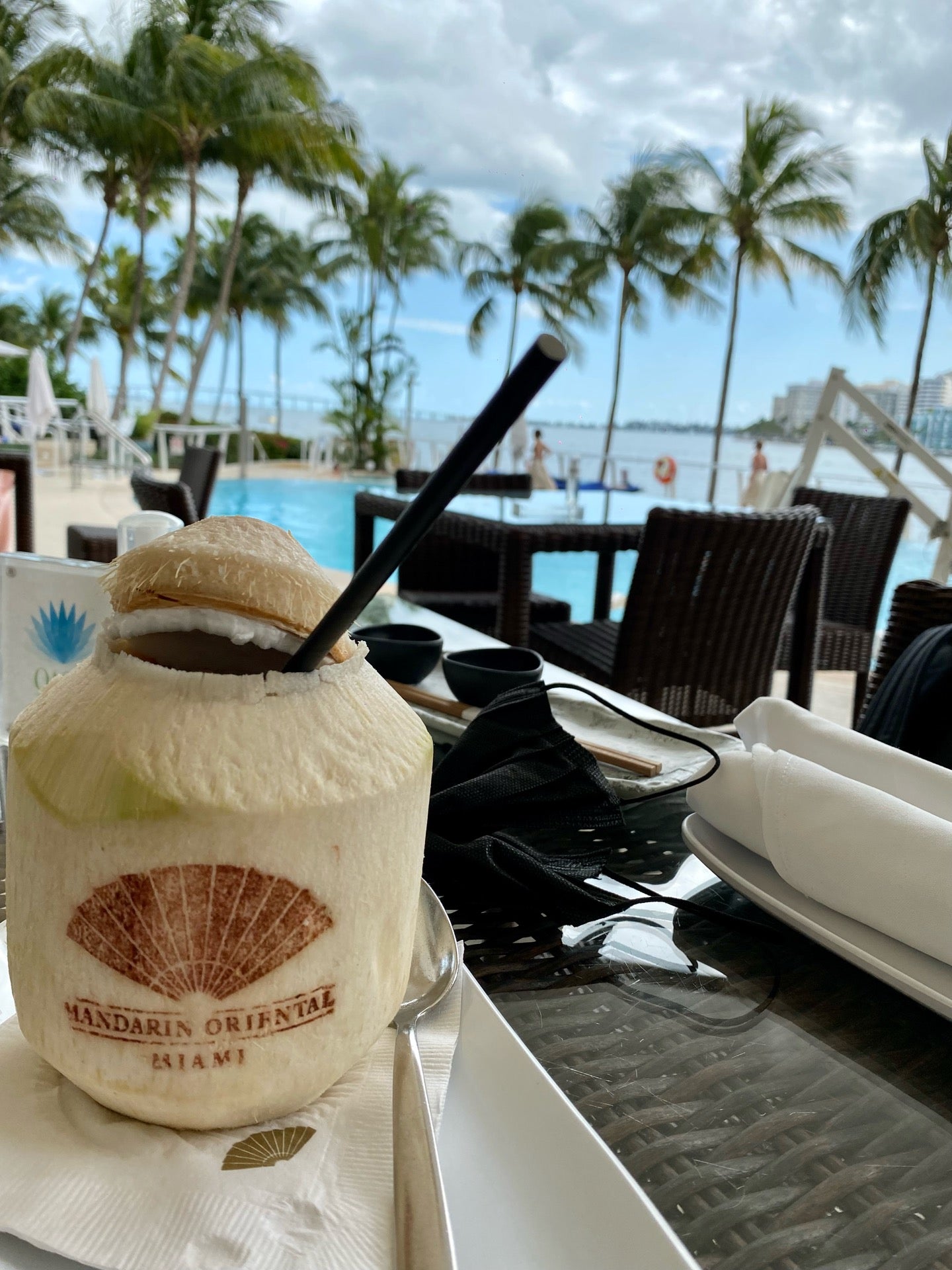 Oasis Pool Bar at Mandarin Oriental, Miami bar in Miami