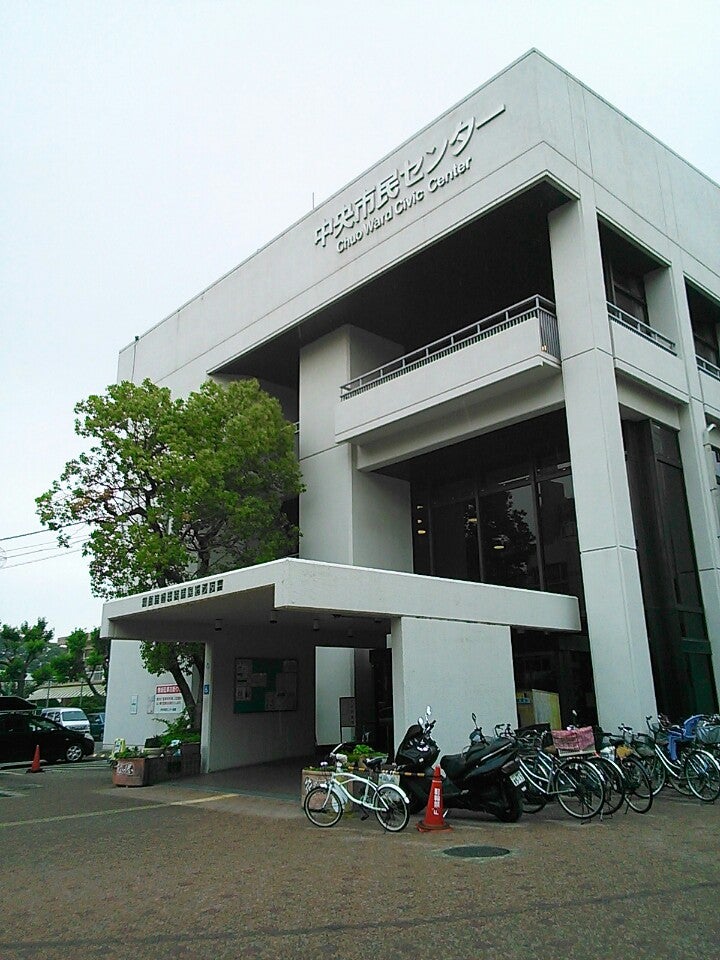 休みの日は近くの図書館に行ってみよう 福岡市にある図書館をご紹介 アチコチ By ママリ