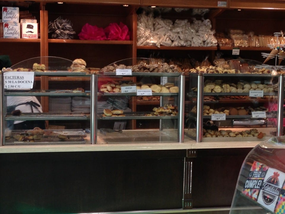 La Nueva / Panadería Y Confitería