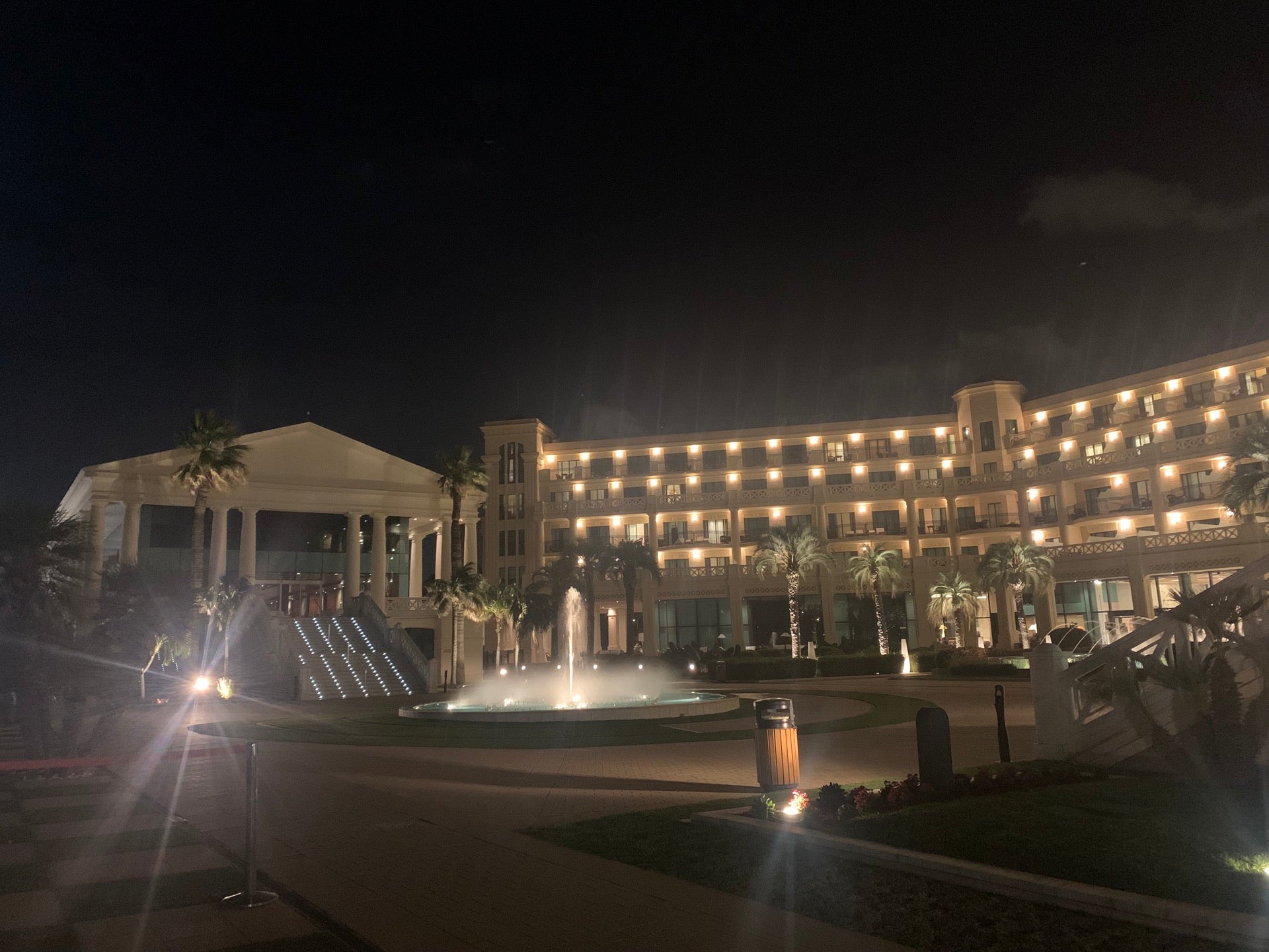 Les Arenes Beach (Platja de Les Arenes) - Valencia bar