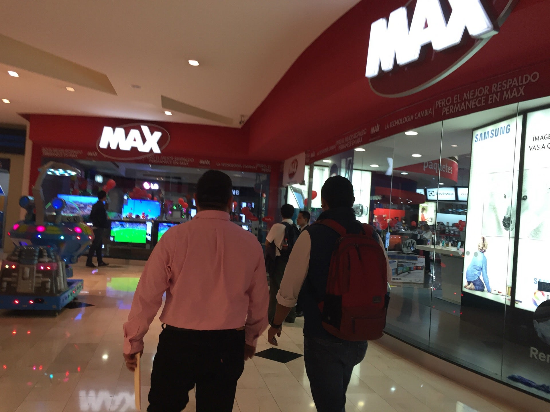 Max Distelsa La Pradera