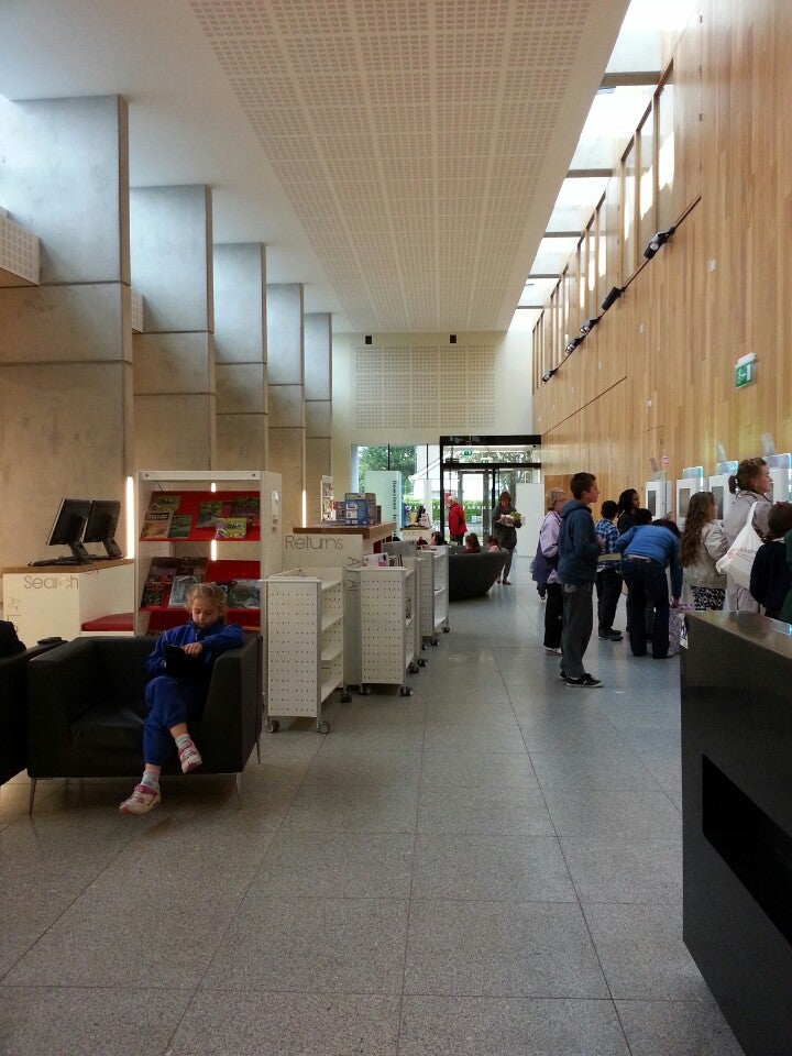 Ballyroan Library 5