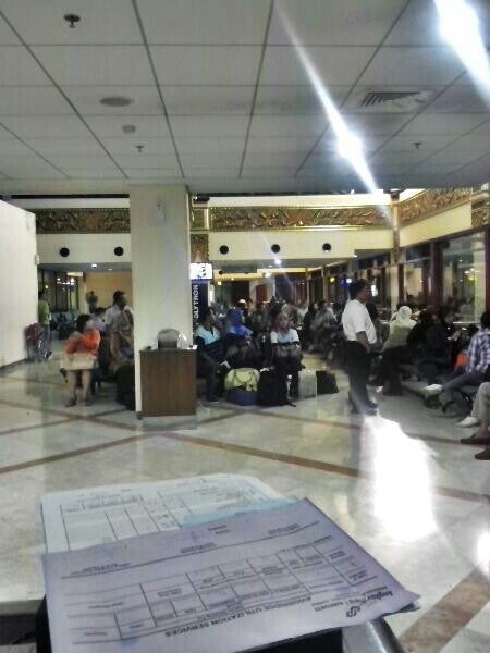 Juanda International Gate 12 Logo