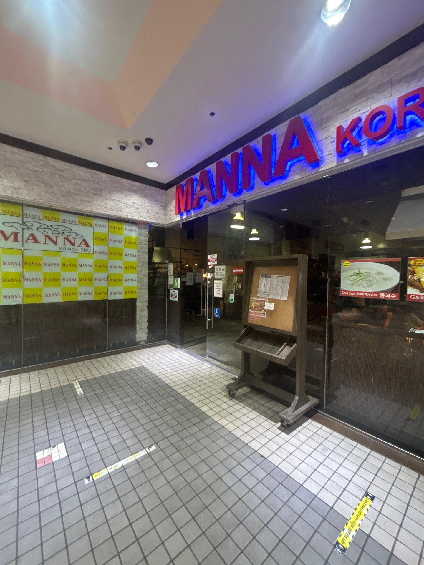 Manna Korean BBQ restaurant in Los Angeles