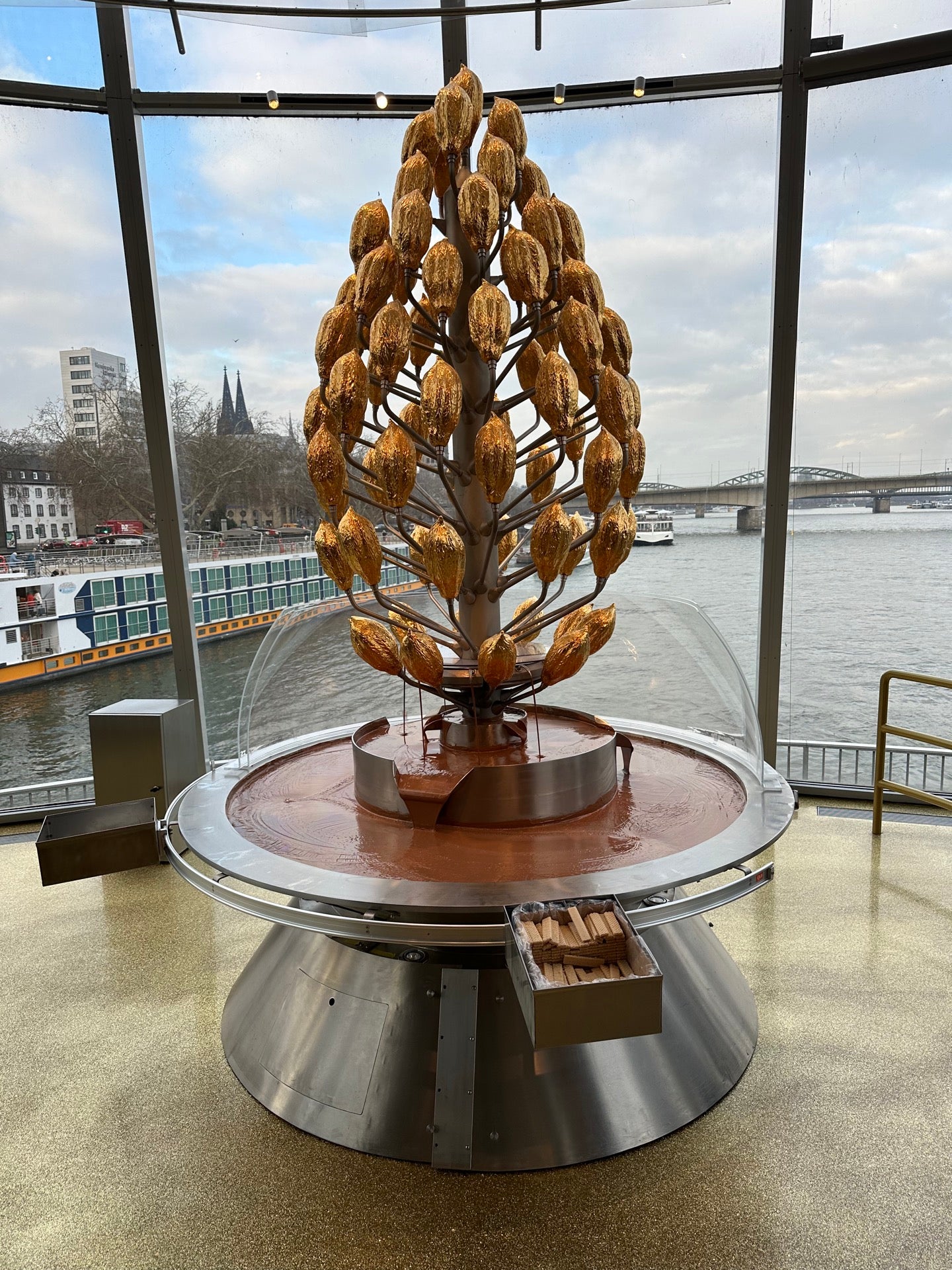 Chocolate Museum (Schokoladenmuseum) - Cologne cafe