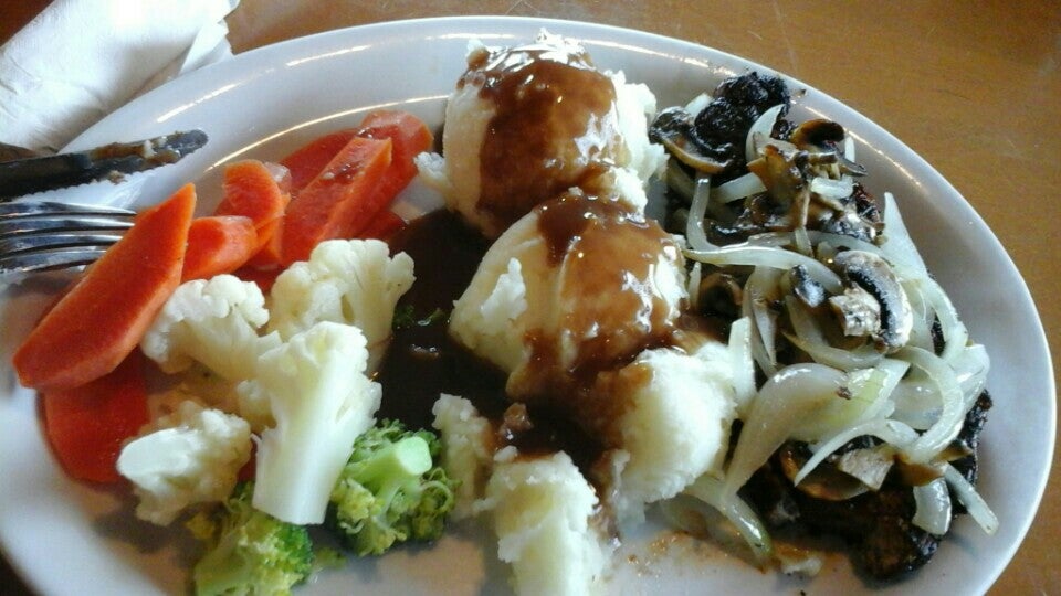 Legends At Yukon Inn