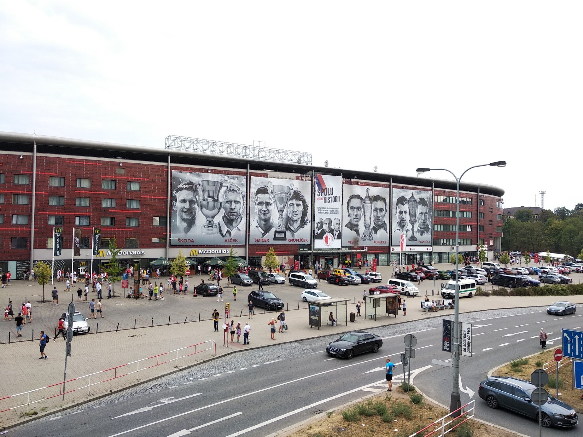 Slavia - Nádraží Eden - photo 1 showing the facility