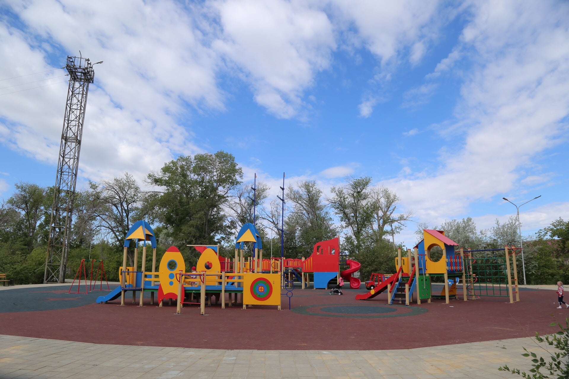 Парк Жастар