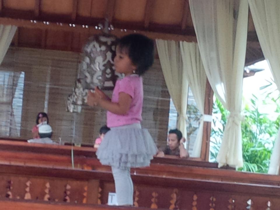 Kimia Farma (Dr. Nor Qomariah, Sp. Tht)