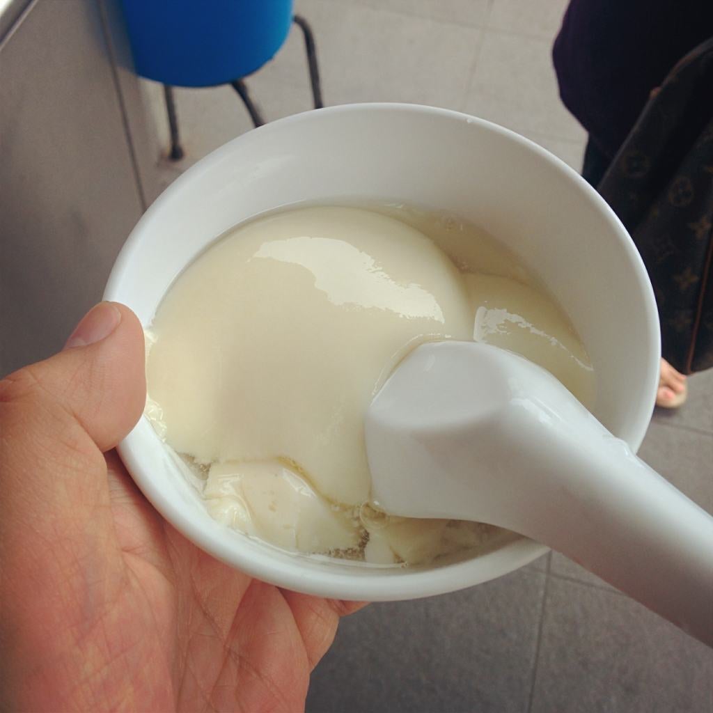 Funny Mountain Tau Fu Fah (奇峰豆腐花) 49, Jalan Theatre Ipoh