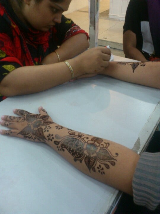 R. S Collection & Inai Experts