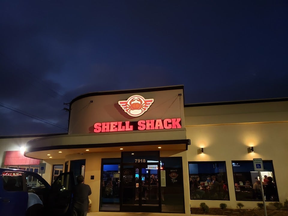 Shell Shack • 3.8/5★ Restaurant • Tyler, United States • MapsLore