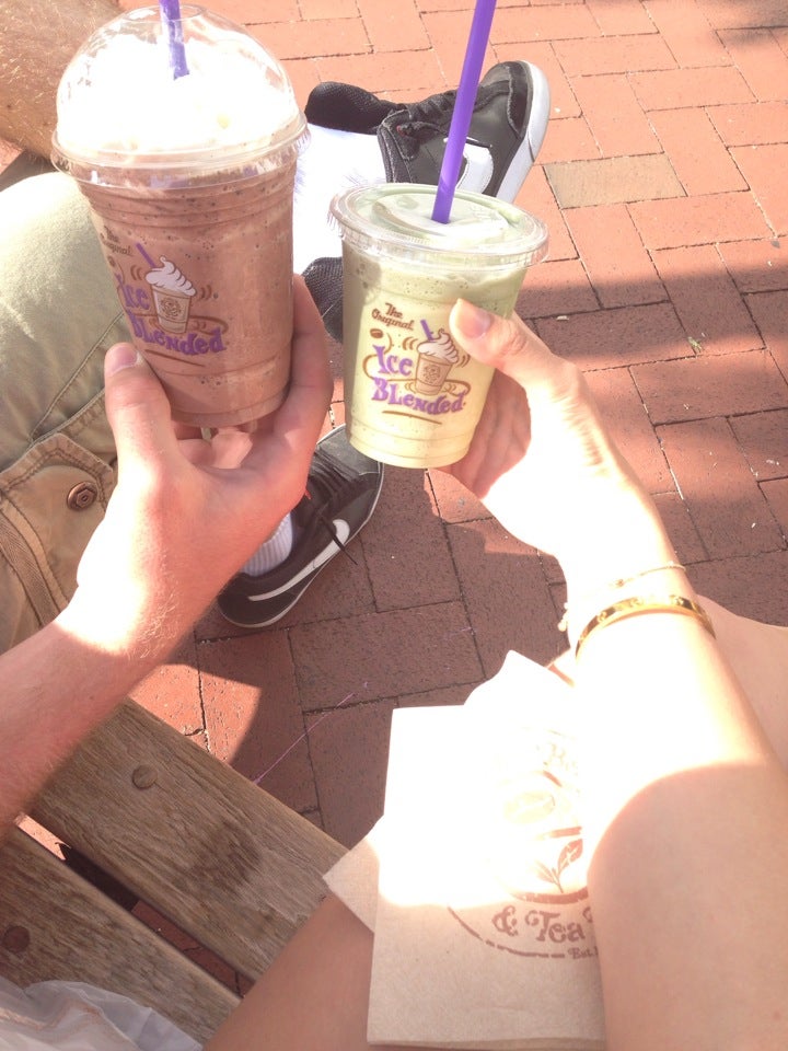 The Coffee Bean & Tea Leaf 811 State St Santa Barbara