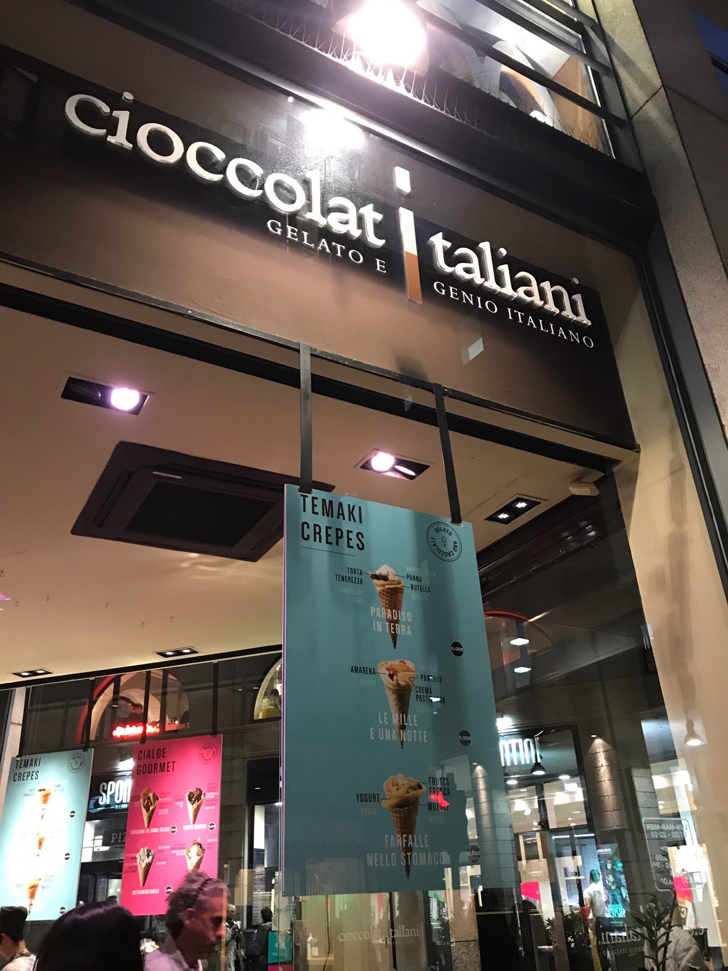 Cioccolatitaliani - Milan cafe