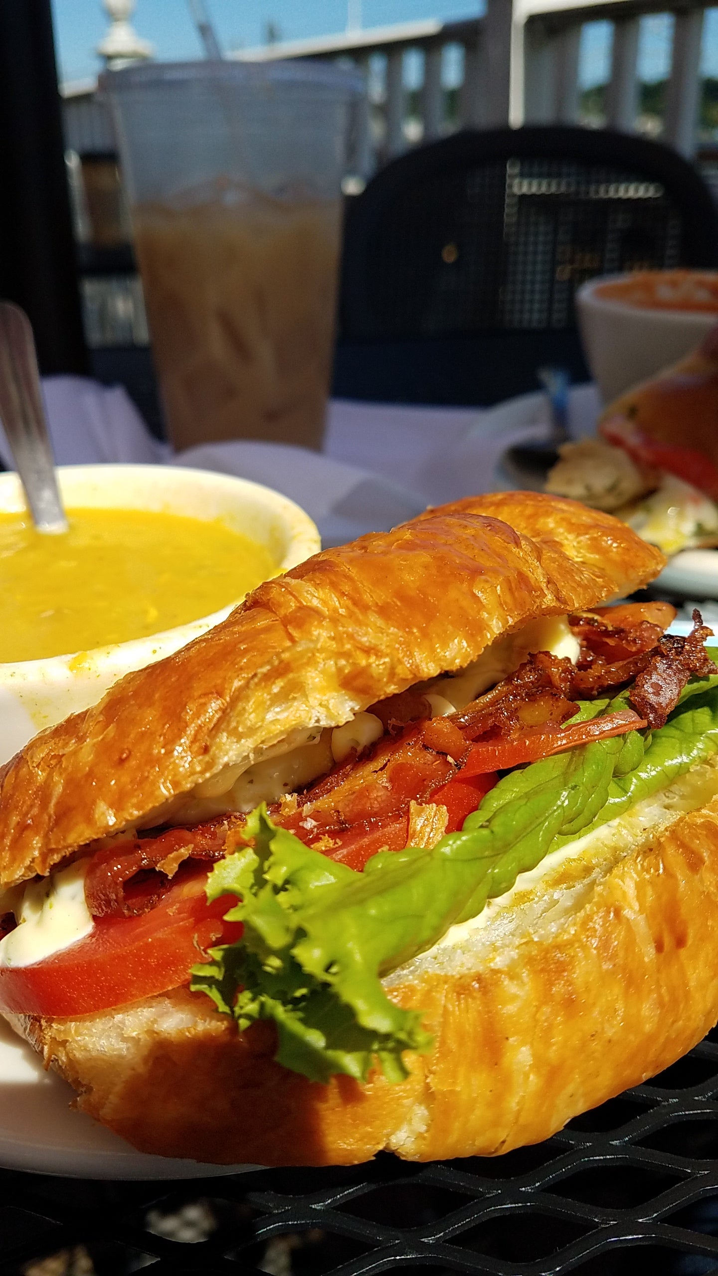 Muddy Waters Cafe 42 Bank St New London