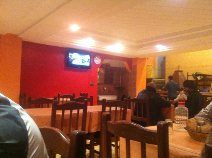 أم القرى Logo