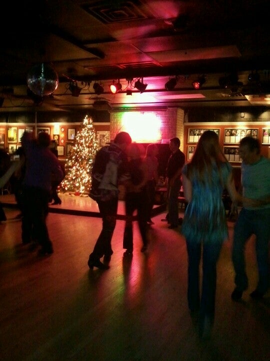 Loafers Beach Club Logo