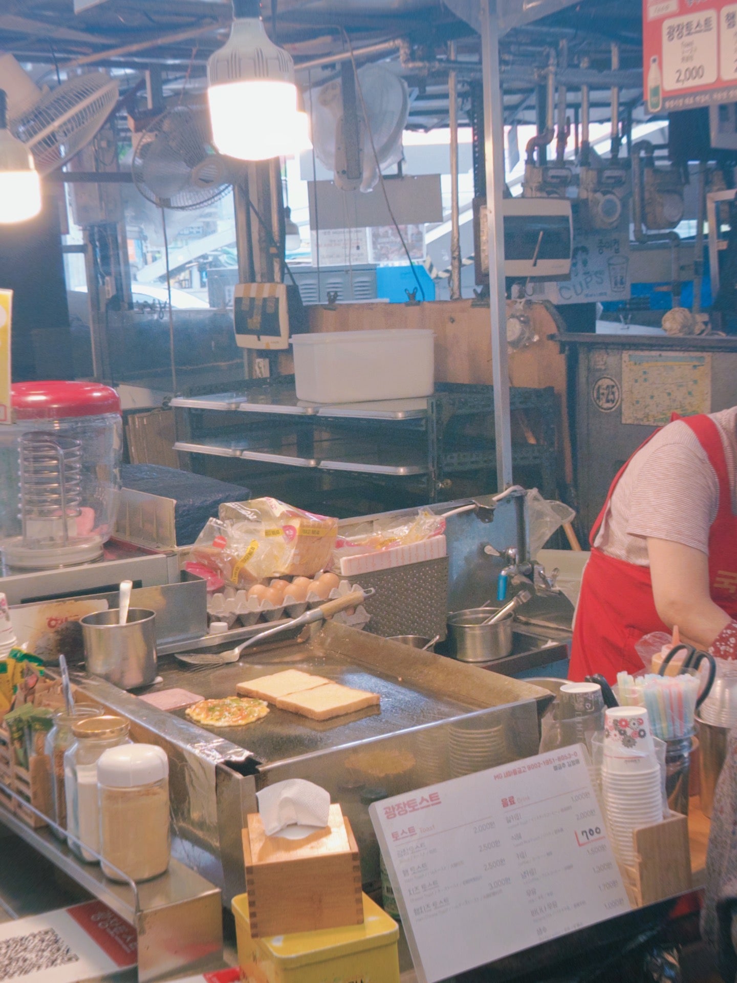 3-Day Seoul Itinerary: Markets, Palaces & Yeonnam Cafes