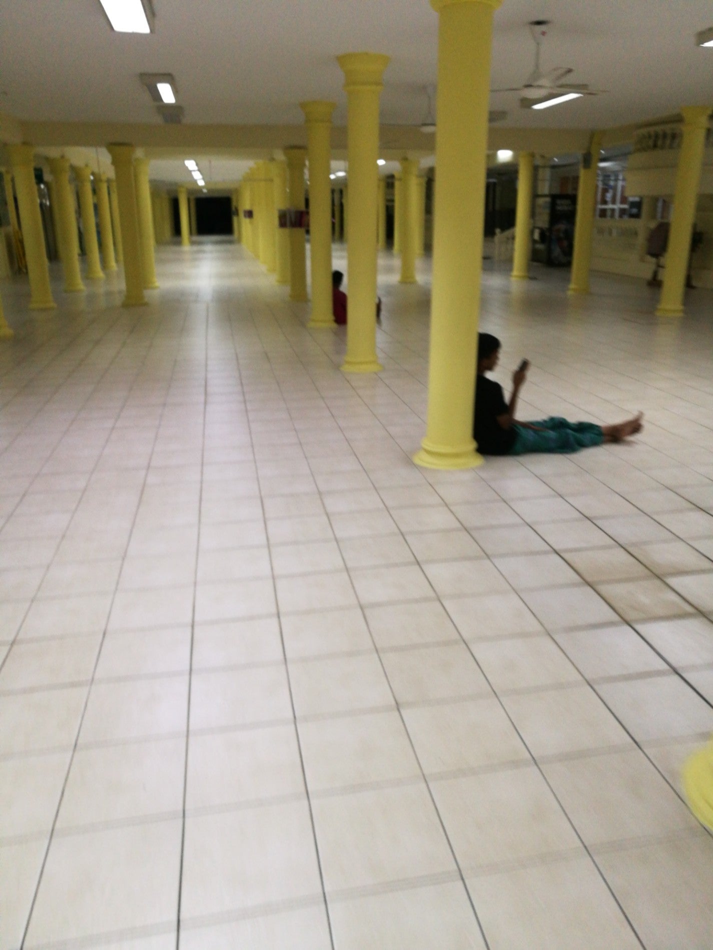 alamat masjid taman tuanku jaafar senawang Alexandra Vaughan