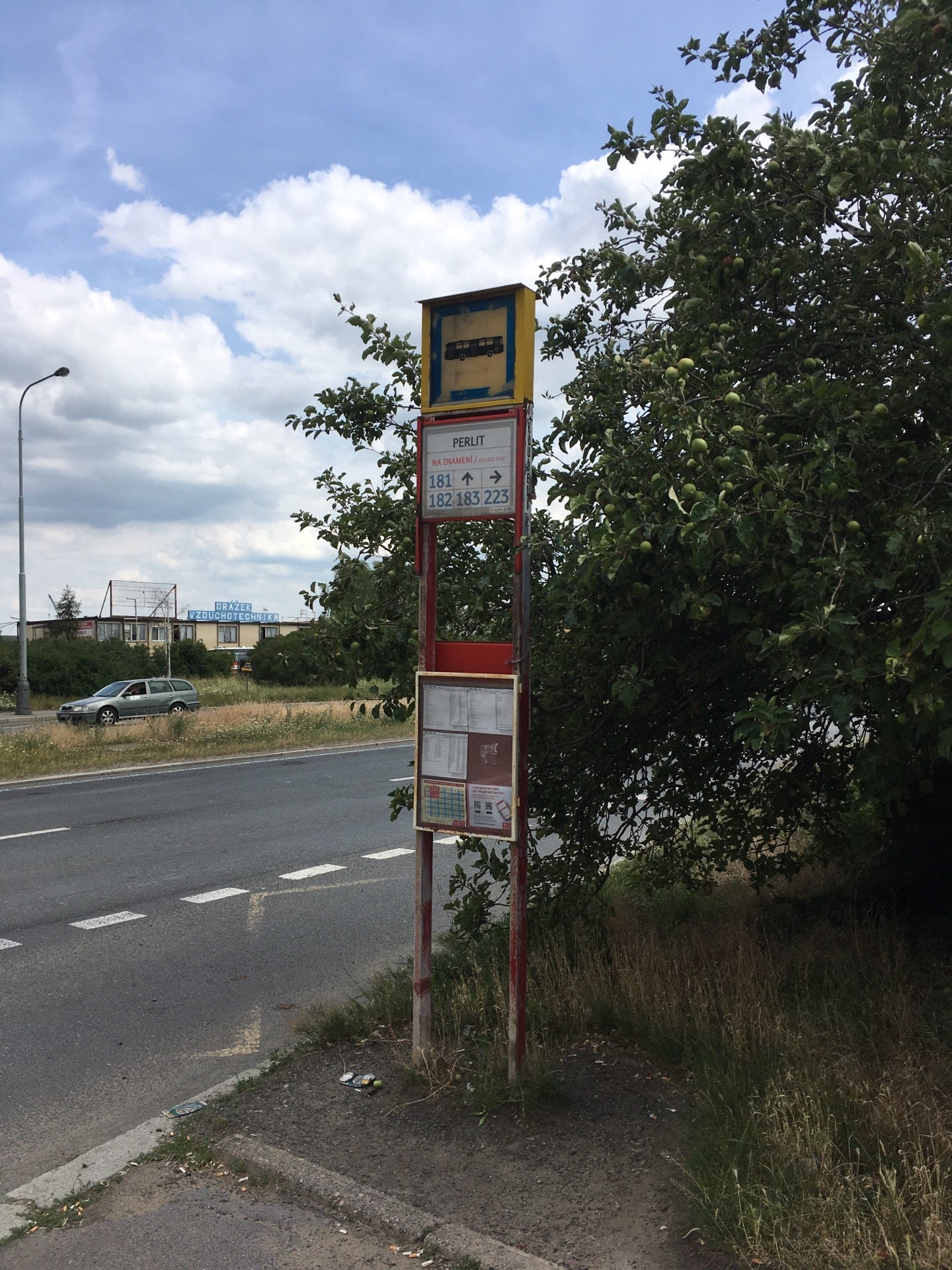 Perlit Praha - photo 2 showing the facility