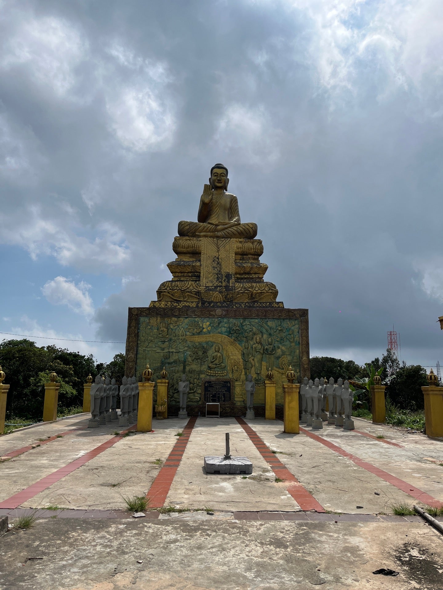 Wat Sampov Pram in Kampot, Cambodia