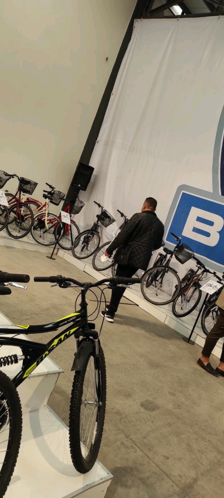 Cherry Restaurant Logo