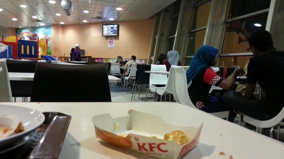 Ismail Rider Kfc KFC - Sultan Ismail Petra Airport - Pengkalan Chepa