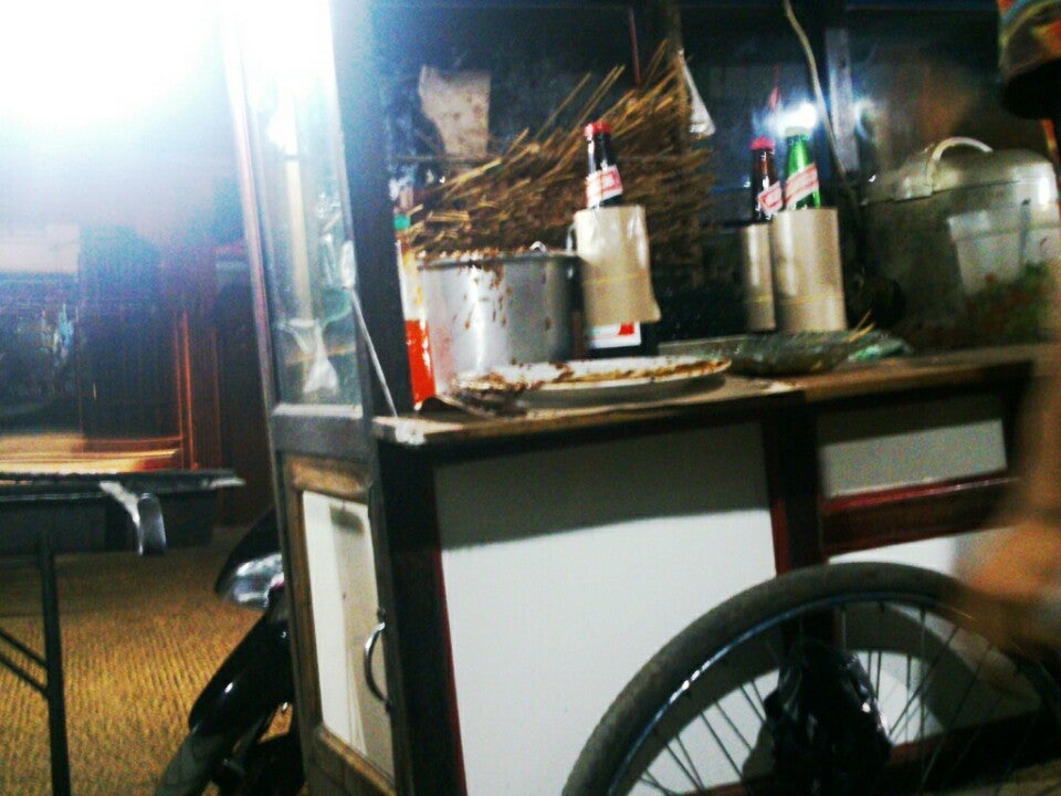 Satay Madura Jl. Sayuran Logo