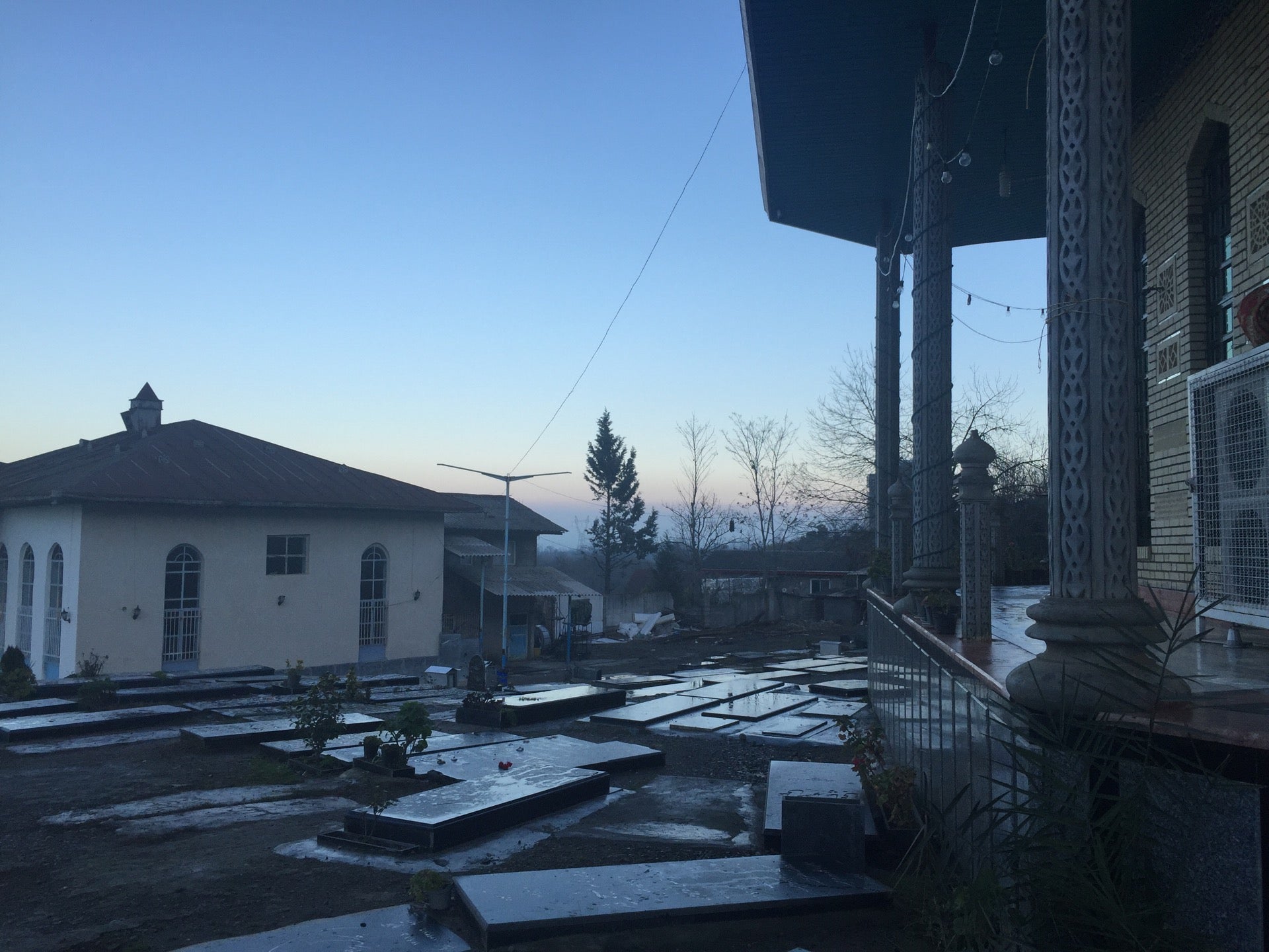 Miyandeh Cemetery | آرامگاه ميانده