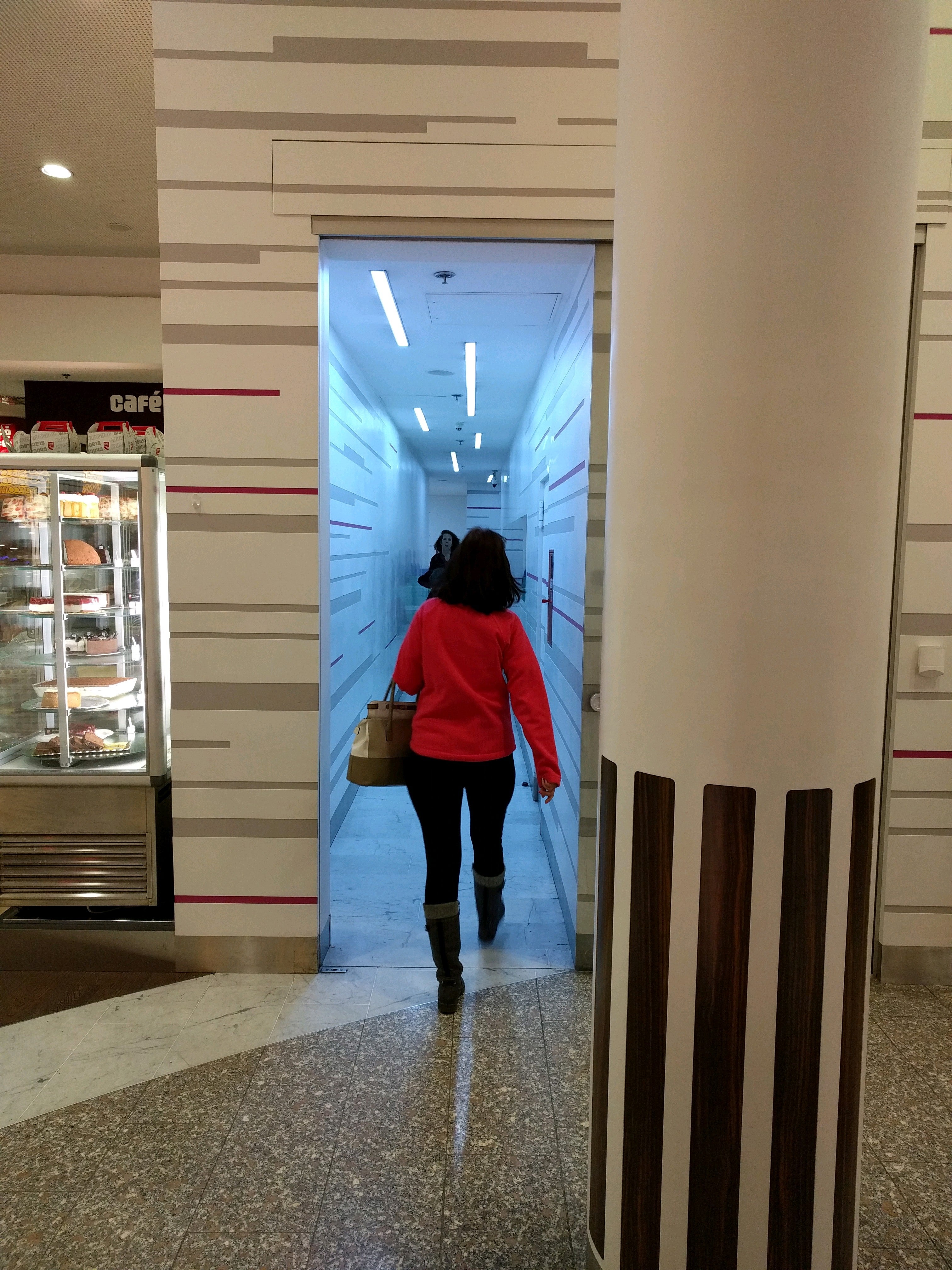 Veřejné WC - Plzeňská 233/8 - photo 5 showing the facility