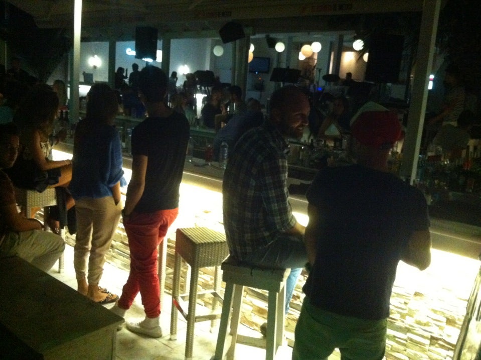 Θαλασσα Beach Bar