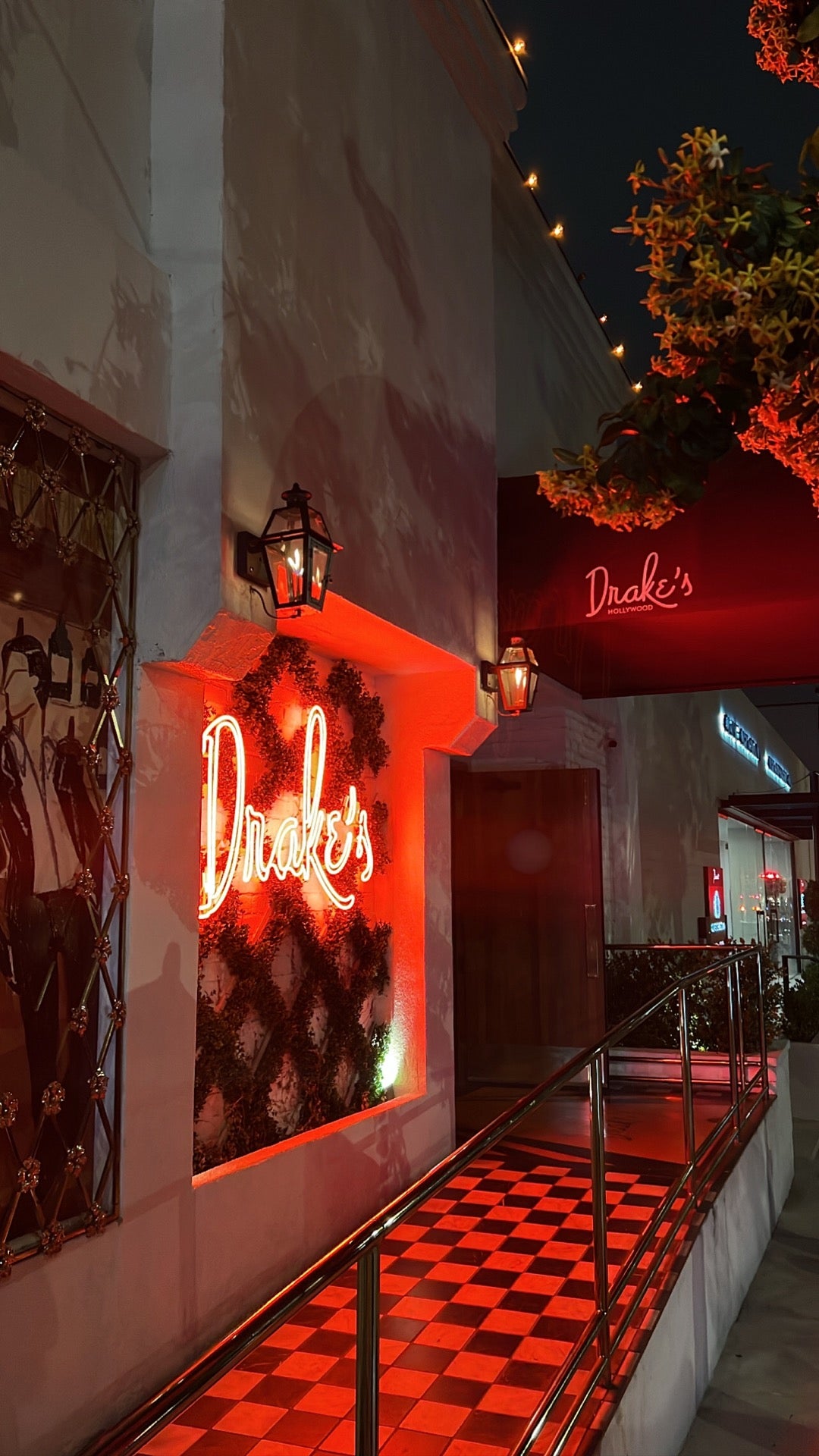 Drake's Hollywood cover photo