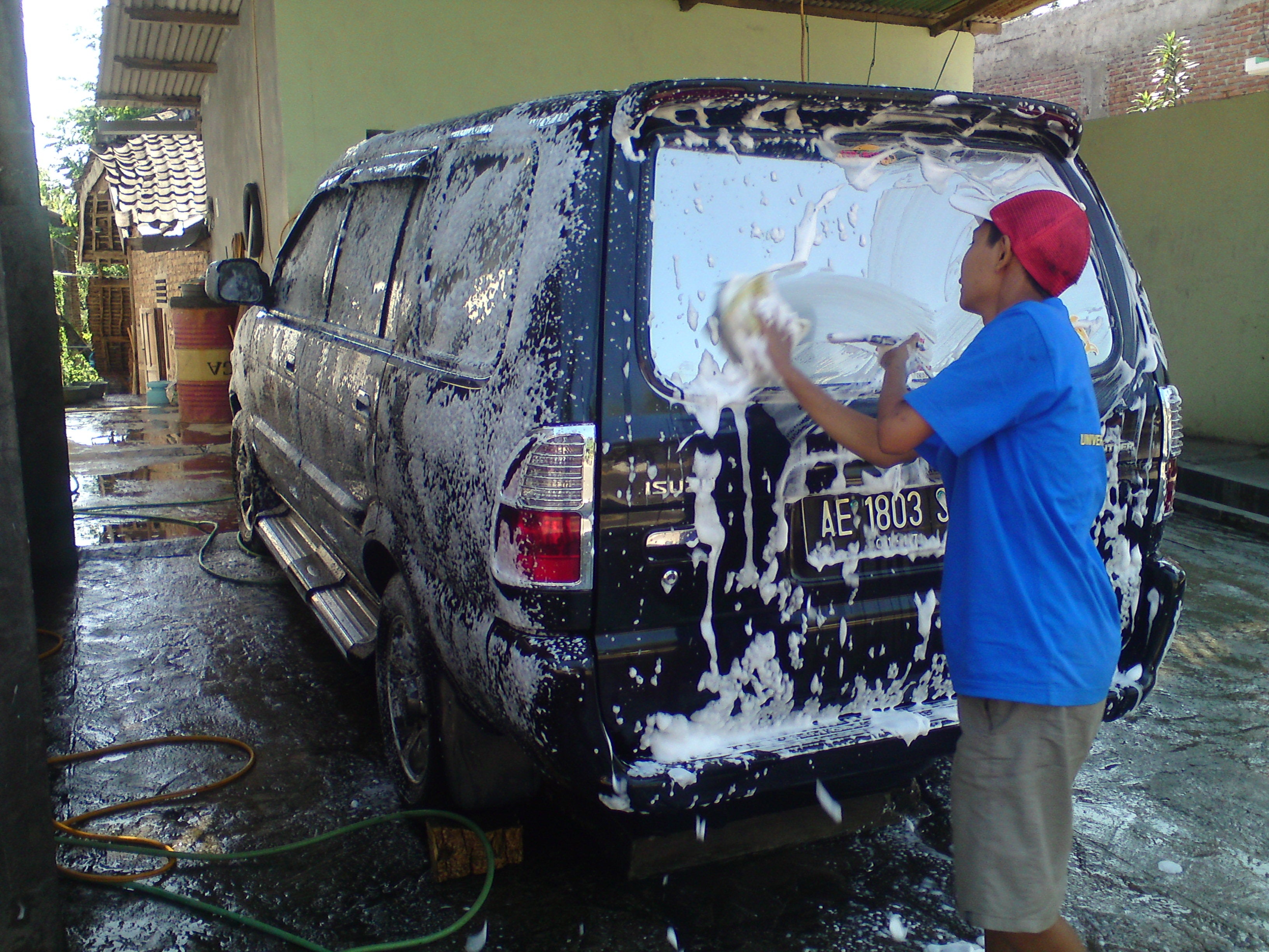 Cuci Mobil Mak Yok Barat Polsek Lembeyan