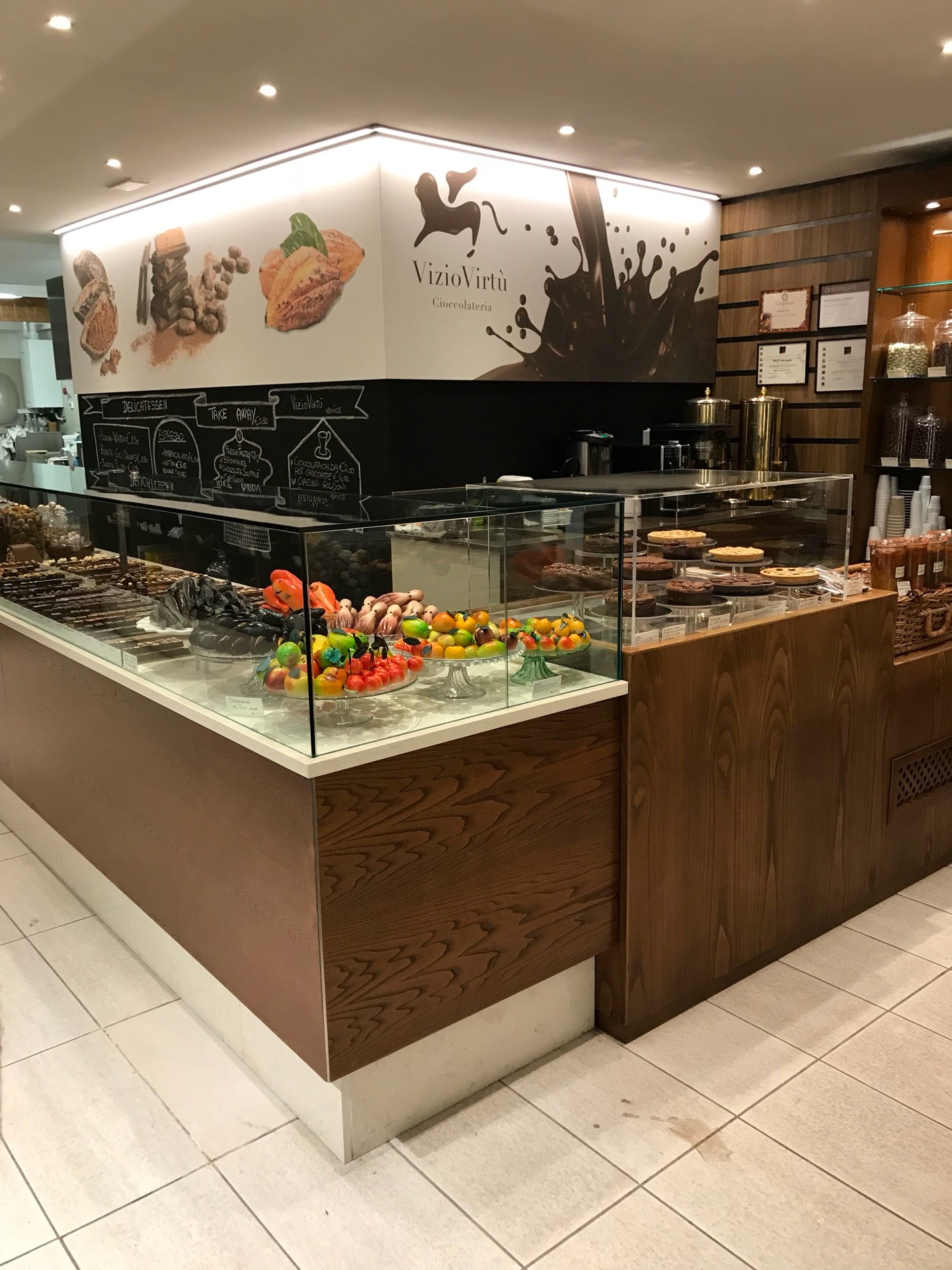 Viziovirtu Chocolate Shop on Venice Empire
