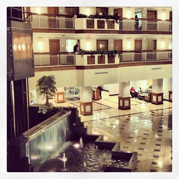 Embassy Suites by Hilton Dulles North Loudoun