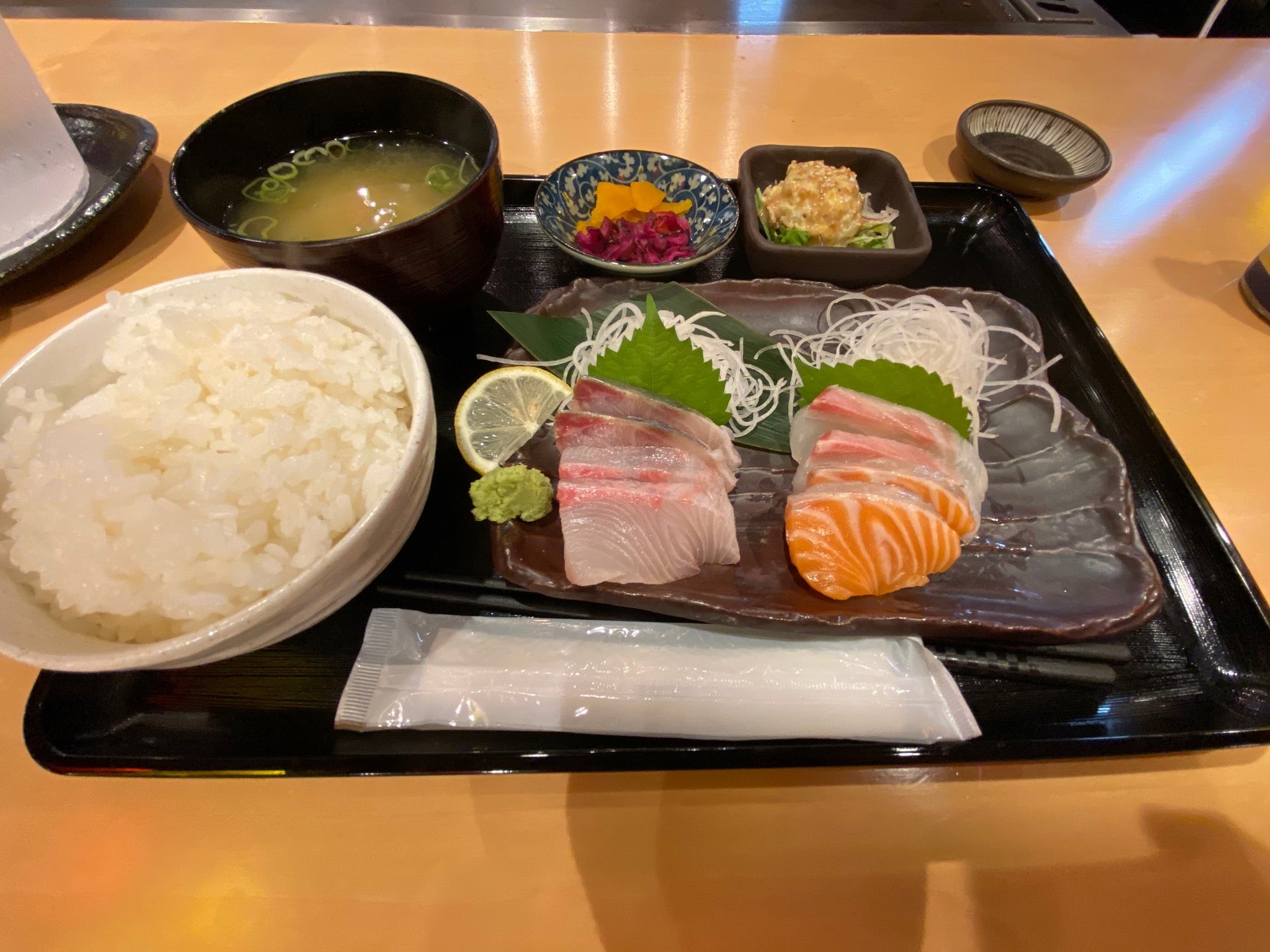 新宿屋台村 横綱 魚すけ